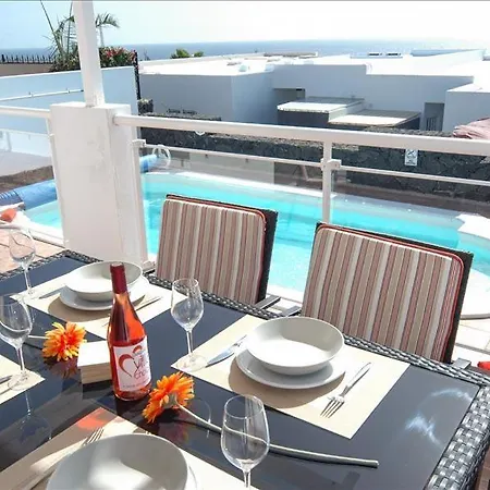 Casa Vista Panoramica - A Great - Wonderful Views - Short Walk To The Beach Вілла