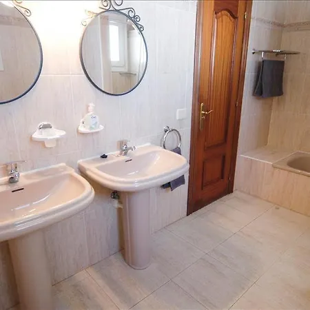 Вілла Casa Vista Panoramica - A Great - Wonderful Views - Short Walk To The Beach